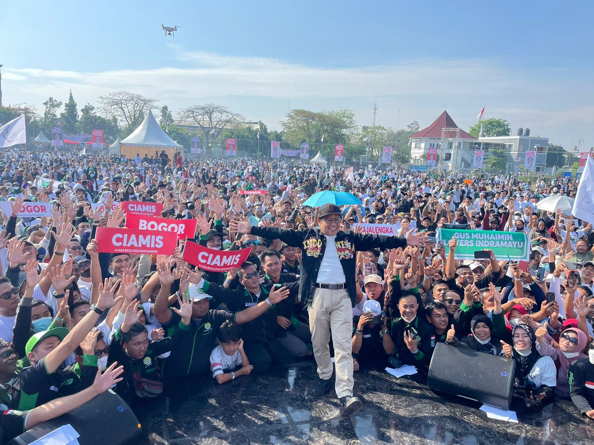 Setelah sukses di jatim, hari ini #GusMuhaiminFestival diagendakan di Jabar #GusMuhaiminFestJabar dan akan menggelagar di seluruh penjuru indonesia