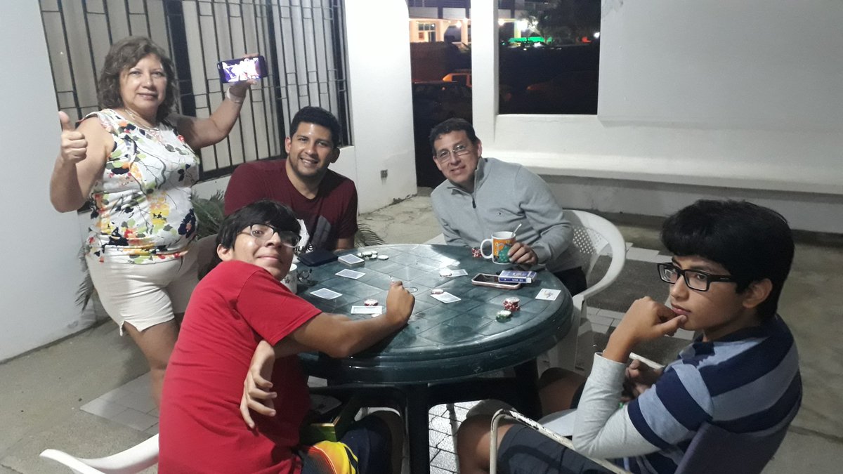 Fisiomedik's tweet photo. @UFCEspanol La cereza del pastel en este feriado. Grande @chitoveraUFC 🇪🇨💙 https://t.co/gioFx3FzZV