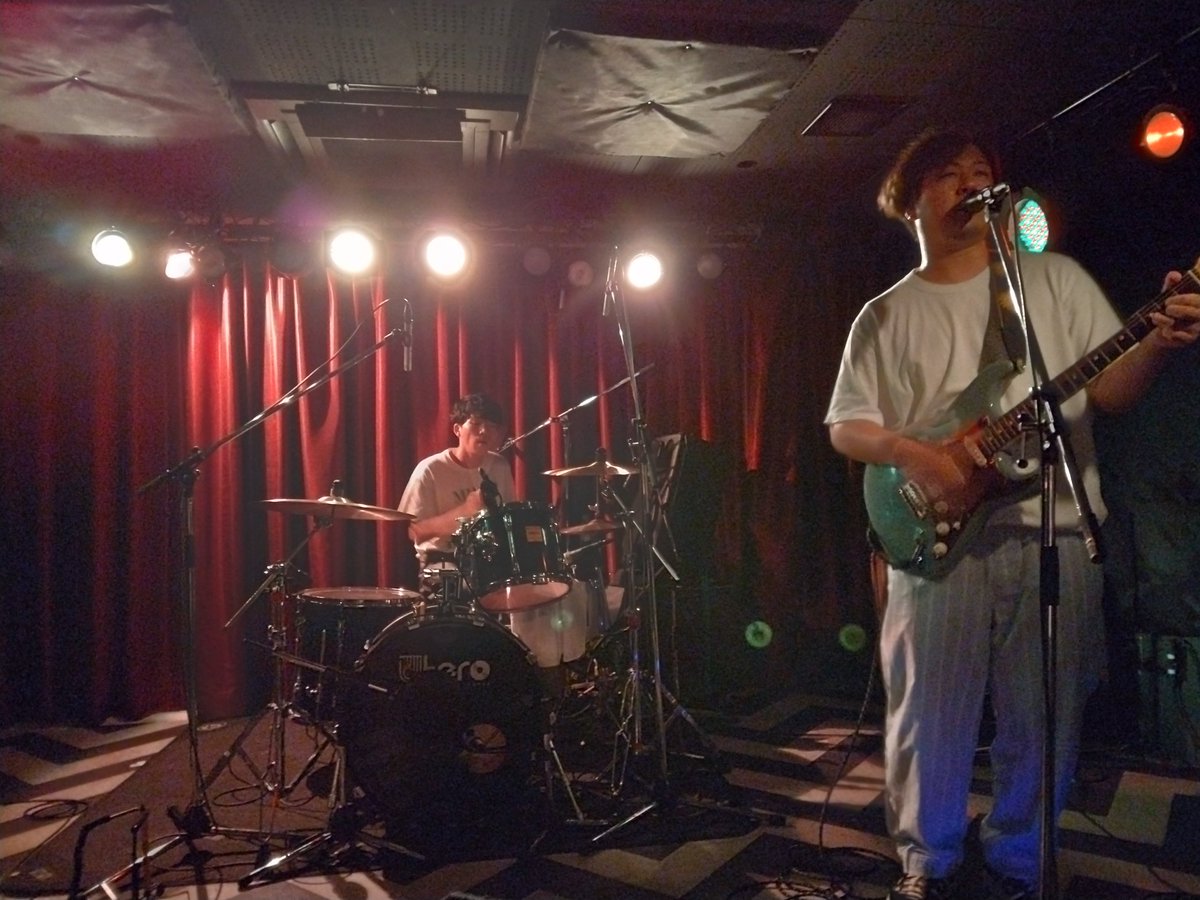 Higekoh's tweet photo. ���らがYOUND
久しぶりのスリーピース最高だよ
#YOUND
#福岡UTERO https://t.co/wUGxDsmFhD