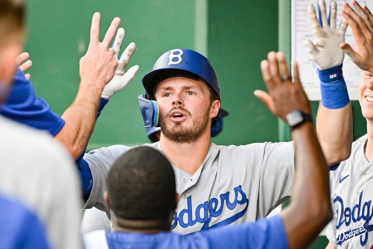 Dodgers's tweet photo. 12 WINS IN A ROW. https://t.co/8AUYxL0FcJ