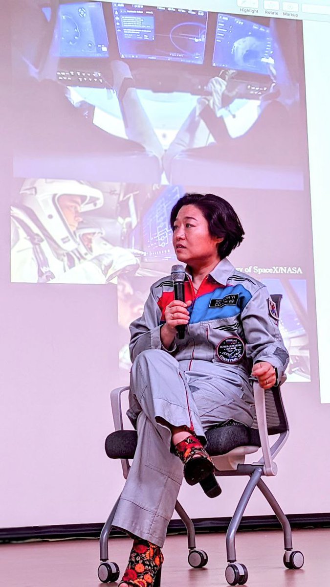 ourgiantleap's tweet photo. We were just live on the @SGAC YouTube Channel with Dr. Soyeon Yi @MsCoolAstro 🚀

https://t.co/rOLgsy52WO

#OurGiantLeapHackathon Day 1 https://t.co/sA877mQTy5