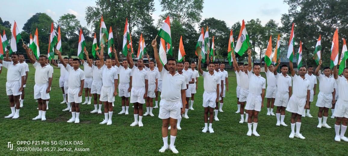 goala_mononjoy's tweet photo. Delta company ke hath main Tiranga🇮🇳🇮🇳
11th APBn,Dergaon
#AzadiKaAmritMahotsav
#HarGharTiranga
#HarGharTirangaAssam
@PMOIndia
@HMOIndia
@MinOfCultureGoI
@CMOfficeAssam
@himantabiswa
@DGPAssamPolice
@assampolice
@commandant11th1 https://t.co/KUsvm2MaAz