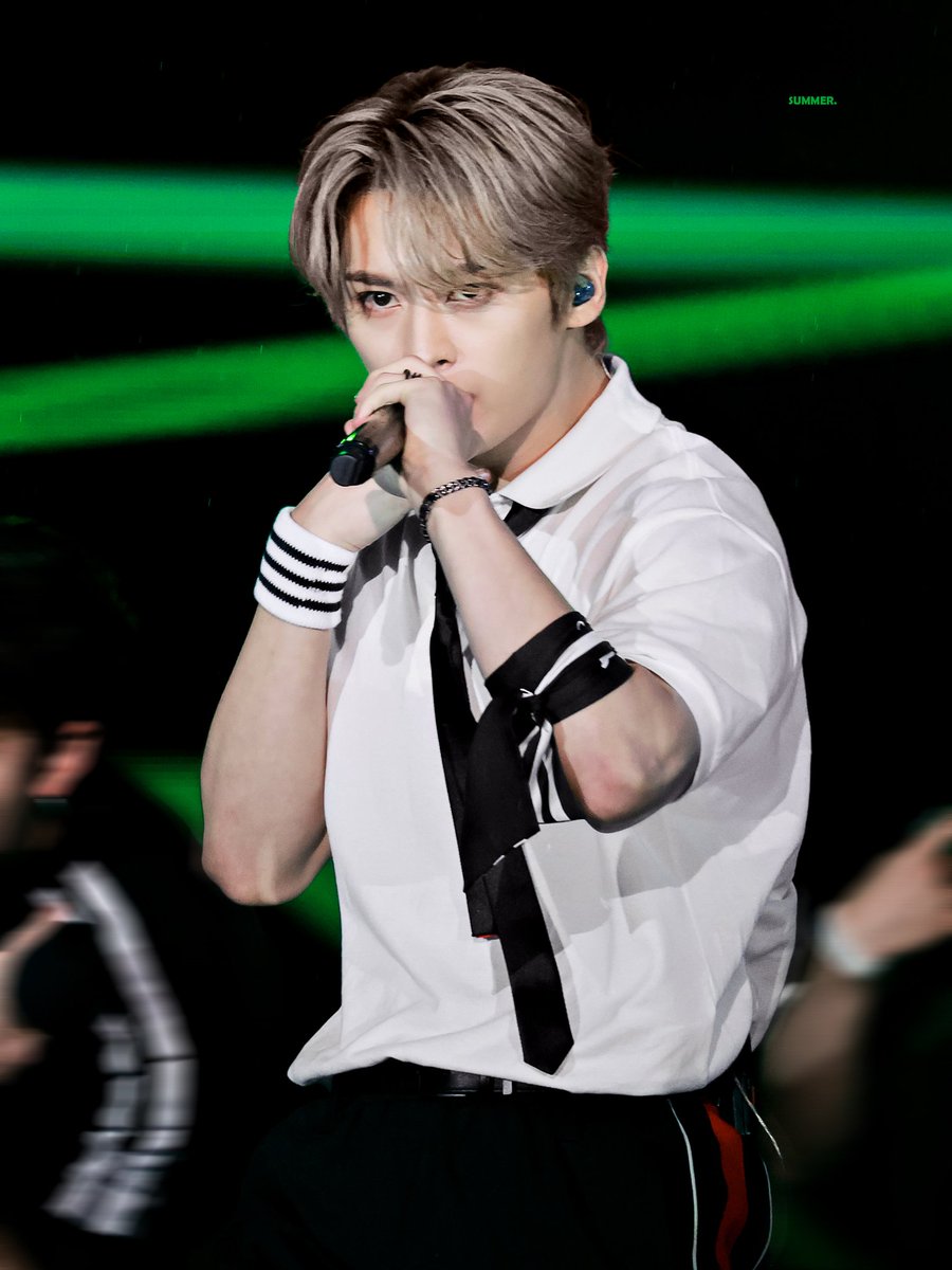 Summerism_1025's tweet photo. 𝟮𝟮𝟬𝟴𝟭𝟬 𝙎𝙚𝙤𝙪𝙡 𝙁𝙚𝙨𝙩𝙖

#leeknow
#리노
#straykids 
#스트레이키즈 https://t.co/LFNniItwH6