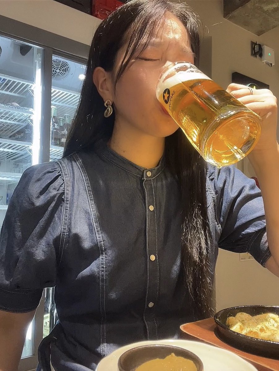 21歳女子トラック運転手が超うまそうにビール飲む姿が大絶賛 ガジェット通信 Getnews