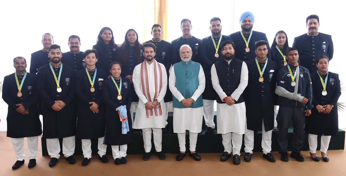 mirabai_chanu's tweet photo. Honoured to meet &amp; interact with our Honourable Prime Minister @narendramodi Sir. Thank you so much sir for all your support &amp; encouragement. 

Jai Hind 🇮🇳 https://t.co/2kvBAvPHlL