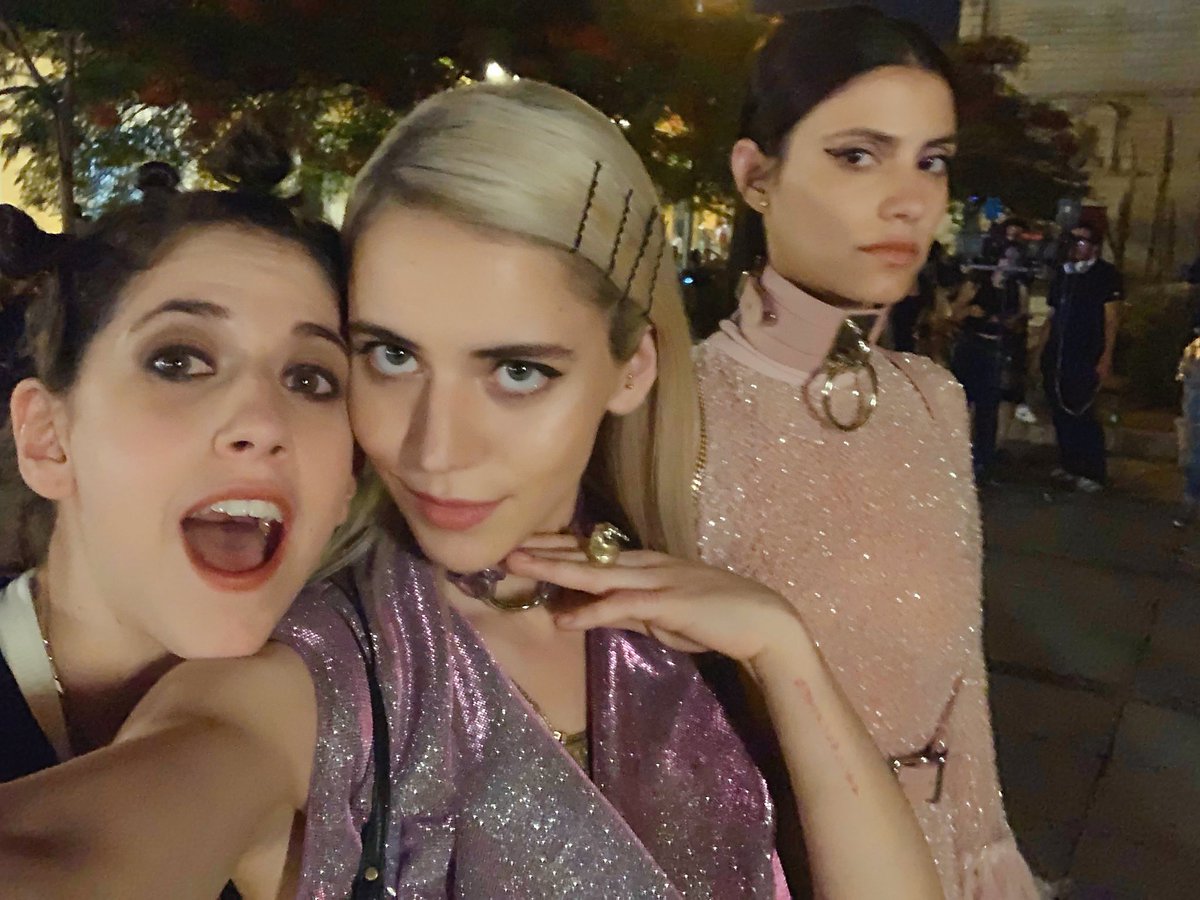 lausaurusrex's tweet photo. HAPPY BDAY BÁRBARA 🎉💖
#BarbaraFest
#BarbaraLopez
from museum of the bad neighbor🤪 https://t.co/sw9TSBDAf4