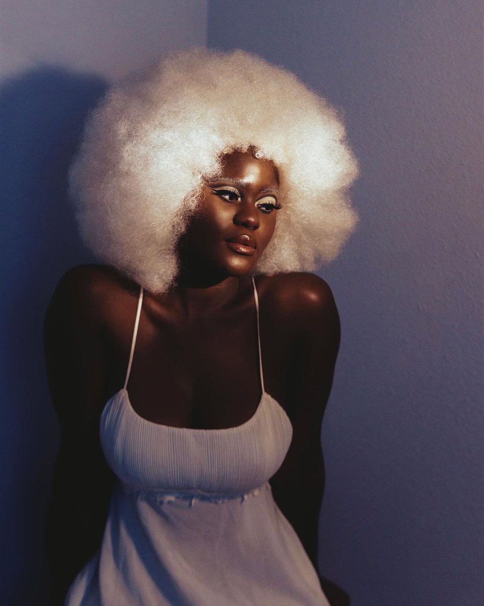 SAUEBLACKCREATE's tweet photo. ❄️ 👑 

📷: .@maniccomp_ https://t.co/MQXHVE4QWg