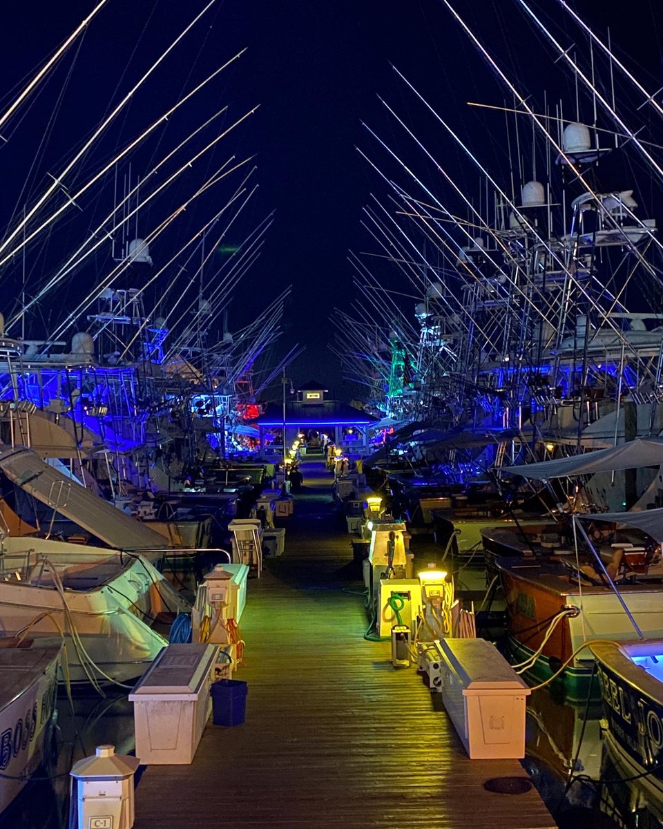 lovingidaho's tweet photo. #fishingboats #sunsetgrille @OCMaryland #whitemarlinopen https://t.co/j32qs1Fveq