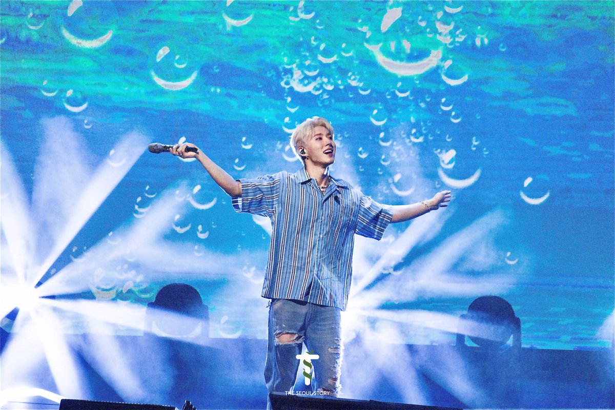 theseoulstory's tweet photo. [#BIOFFLINEinSINGAPORE] Been a week since we last saw B.I in Singapore 🥲 Check out some of our photos taken at his fanmeeting last Sunday 🥰

MORE PHOTOS 👉 https://t.co/ODC8Y7QBDF

Thank you @Threeanglespro for the media invite ❤️

@shxx131bi131 #BIinSINGAPORE #BI #비아이 https://t.co/RmP6E4HTao