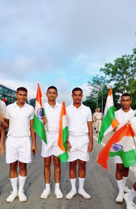 goala_mononjoy's tweet photo. Hamare Hath main 🇮🇳 Hamare Dil main Tiranga❣️🇮🇳🇮🇳🇮🇳🇮🇳🇮🇳
11th APBN Dergaon❣️

#AzadiKaAmritMahotsav
#HarGharTiranga
#HarGharTirangaAssam
@PMOIndia
@HMOIndia
@MinOfCultureGoI
@CMOfficeAssam
@himantabiswa
@DGPAssamPolice
@assampolice
@commandant11th1 https://t.co/ee8XRgZenq
