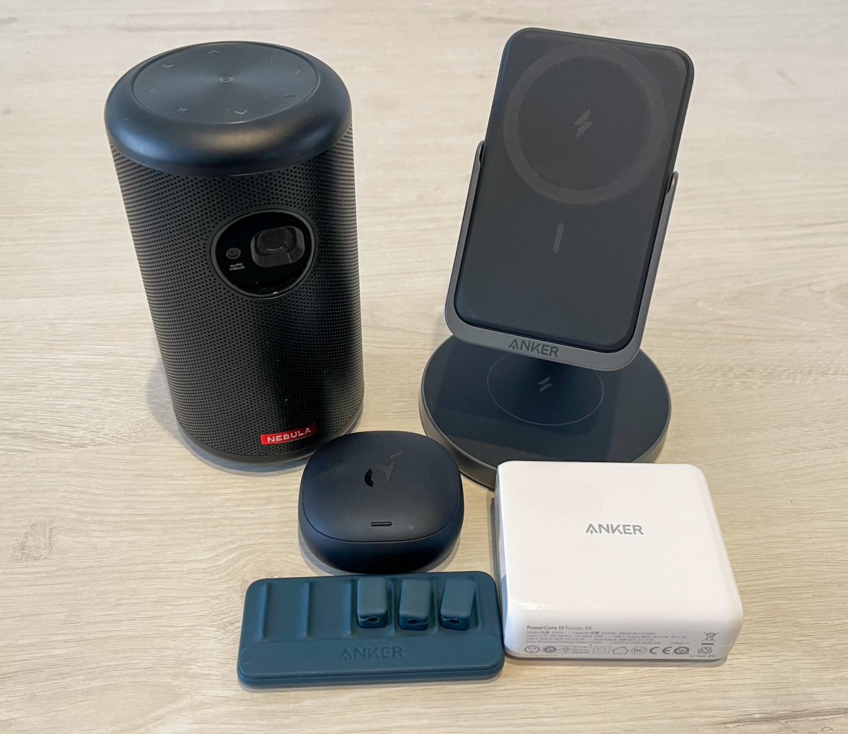 misanga125's tweet photo. 実はAnker信者でした
#Anker https://t.co/A3ULfvuZVF