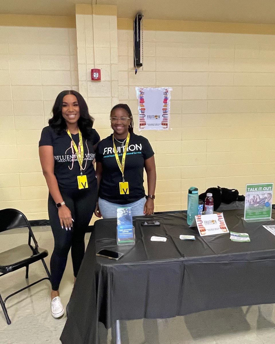 HollandHISD's tweet photo. We truly appreciate the support from @KathyBlueford and @TechAcosta for taking time to visit @HollandHISD and show support! I am overly grateful for for the barbers, vendors, and especially @Sheis_MsKLewis for all you did to give to our families. @HISDMiddleSchls @Garibaldi3HISD https://t.co/xtRRYpHSi6