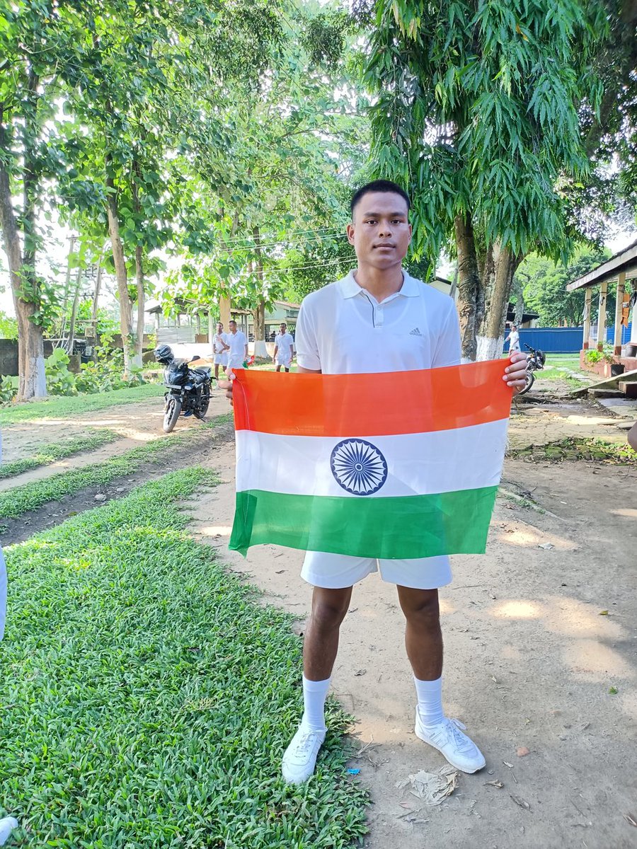 DeepLagasu's tweet photo. Mere hat me tranga, 11th APBN Dergaon.
In Celebration of....
#AzadiKaAmritMahotsav
#HarGharTiranga
#HarGharTirangaAssam
@PMOIndia
@HMOIndia
@MinOfCultureGoI
@CMOfficeAssam
@himantabiswa
@DGPAssamPolice
@assampolice
@commandant11th1 

At 11th APBn Dergaon. https://t.co/MjI5SsvC8x