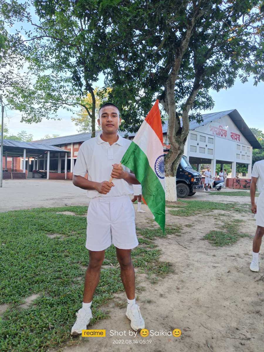 boruahdulumoni5's tweet photo. Mere Hath Main Tiranga
11th APBn,Dergaon
#AzadiKaAmritMahotsav
#HarGharTiranga
#HarGharTirangaAssam
@PMOIndia
@HMOIndia
@MinOfCultureGoI
@CMOfficeAssam
@himantabiswa
@DGPAssamPolice
@assampolice
@commandant11th1 https://t.co/WTObyqmrFg