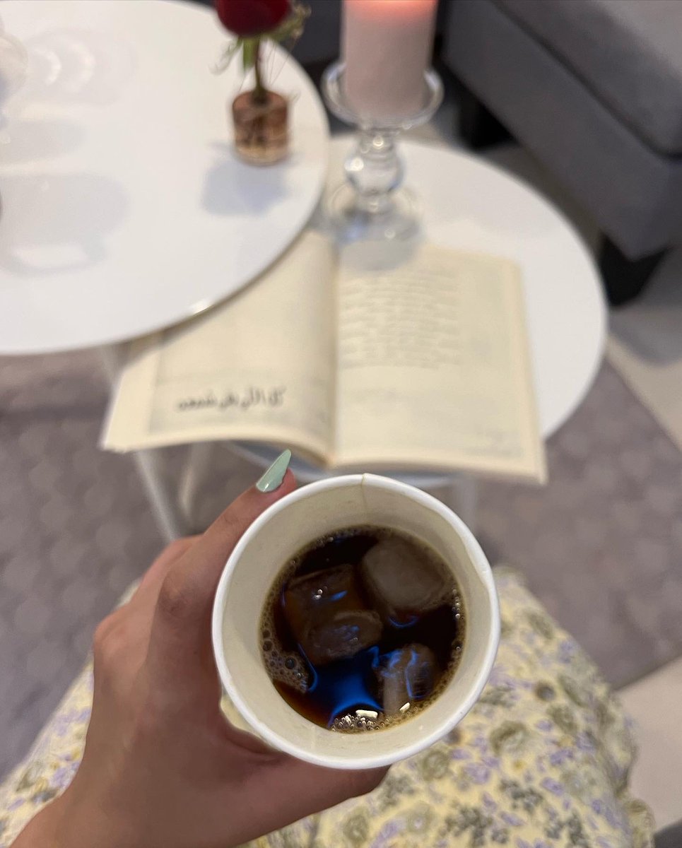 b0h19's tweet photo. نقضّت ليل الحرير وجيت منت لهلك 
سميت باللي فتني بك وقلت أبتديك https://t.co/r21ayRer9f