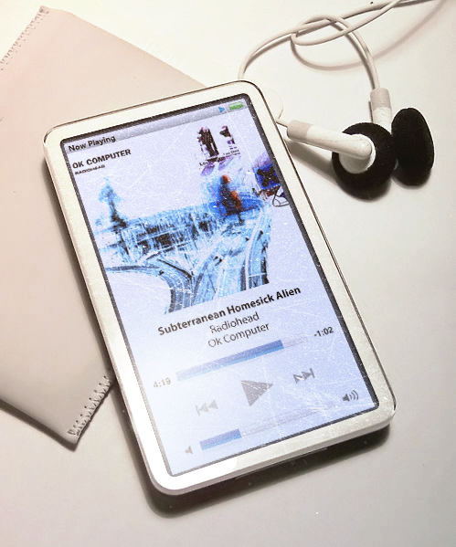 apple_strange's tweet photo. When Steve Jobs introduce the iPhone in 2007, he started presenting 3 devices: a widescreen iPod with touch controls, a revolutionary mobile phone and a breakthrough internet communicator. What almost nobody knew is that those devices existed as internal prototypes. https://t.co/Ar0UPiLFKP