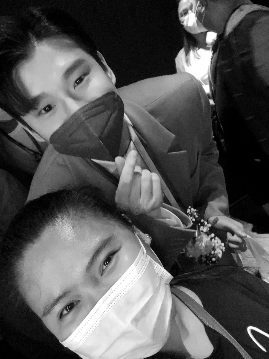 jasscalesootd's tweet photo. nakakalungkot man na di ako makakapunta sa LAST MALLSHOW 🥹 pero sino ba naman ako diba para ma-SAD kayo. charot haha
Anyways, @richardjuan @amandaazamora iloveyou both and you both did great sa MOVIE! Can't wait for moree 🫶🏻
#AmandaZamora #RichardJuan #RichManda #Connected https://t.co/FlZYe2qkS3
