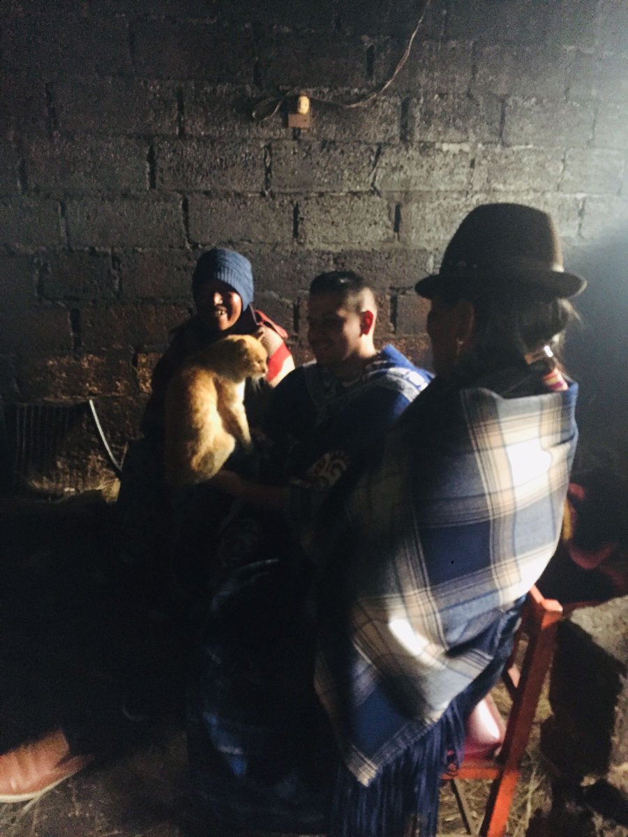 andresvinces's tweet photo. Empezamos a escribir una nueva historia con nuestras comunidades andinas. Apasionado por el trabajo de campo y servicio a la sociedad con amor. He escuchado sus necesidades e inmediatamente desarrollado soluciones. Mi gratitud con la comunidad de #Zumbagua #Cotopaxi #Ecuador https://t.co/rSdQPE18lp