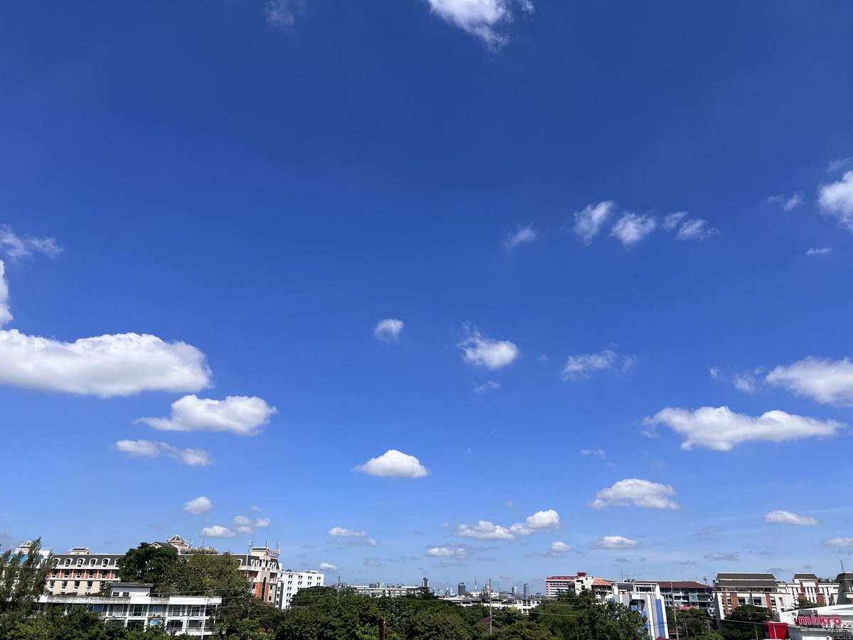 Sky82443819's tweet photo. S̶u̶n̶d̶a̶y̶ ☁︎︎ ☀︎︎ シ

#ท้องฟ้าหลังห้องฉัน #ก้อนเมฆ
 #แฟนพันธ์แท้พระอาทิตย์ตกดิน https://t.co/XgOK1pnl88