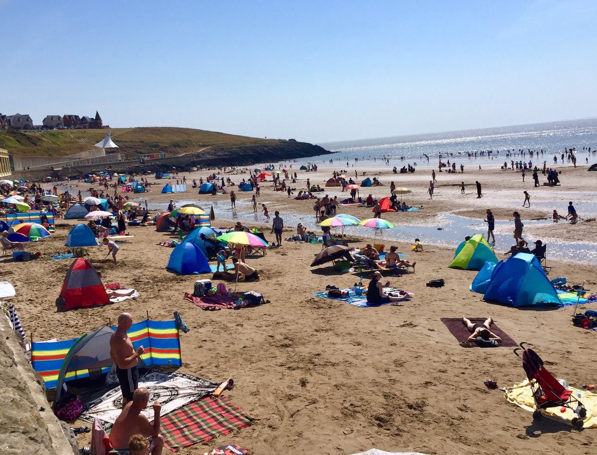 Sue_Charles's tweet photo. Lovely start to the weekend with Barry #parkrun.... followed by a cool down dip in the sea! Nice idea @DerekTheWeather. 🏃🏽‍♂️🌊

Big thanks to all the volunteers who make it happen. 👏 https://t.co/TPHyKbVMxP