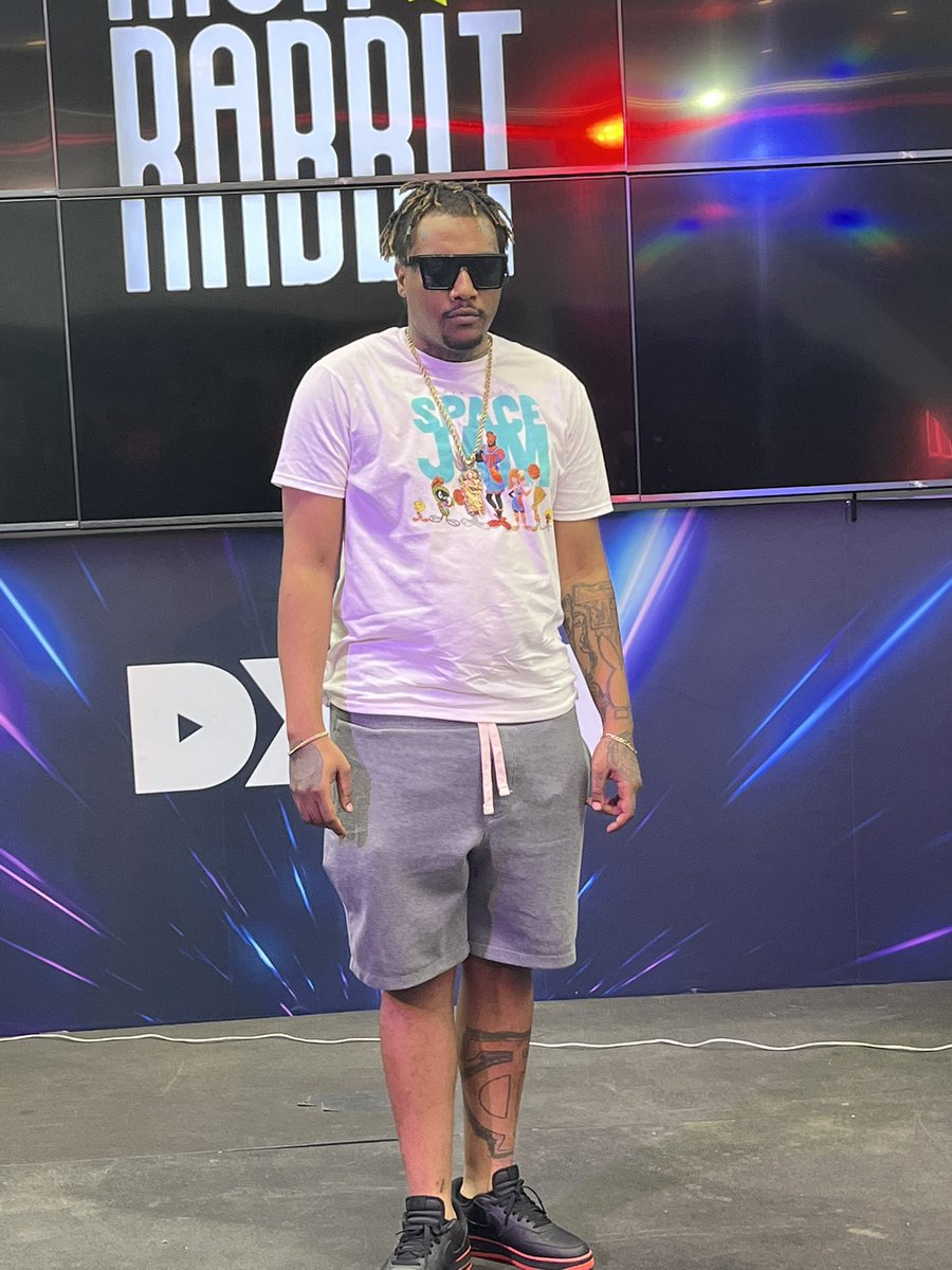 defeyeradioshow's tweet photo. @defeyeradioshow This Friday 10pm till 12am on @defeyeradio on delicious vinyl station tune in @dashradio @l.a.juice @1935st @ceolouncali @lilsicc @viralboyzworldwide 

#Defeyeradioshow  #viralboys #clubsiccs #hiphopradio 

GOTO DASHRADIO APP —-delicious vinyl @soulbrothervluv https://t.co/25zlvlJQ1D