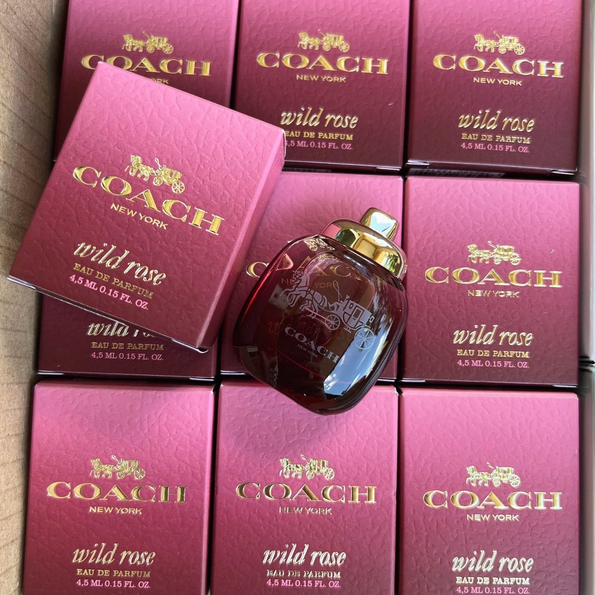 ALLSALESHOP94's tweet photo. New 2022 !! Coach New York Wild Rose EDP  

💦 ราคาแบ่งขาย  : 
10ml 450฿ / 5ml  280฿ / 2ml  180฿
💦 ขวด 4.5ml  ราคา450
💦 90ml กล่องเทส ราคา​ 2990 
📦ค่าส่ง 45฿

#ชี้เป้าของดี #ชี้เป้าโปรถูก #ชี้เป้าของถูก #น้ำหอมแท้ #ของแท้100เปอร์เซ็นต์ #น้ำหอมแท้แบ่งขาย https://t.co/MSClrAnggy