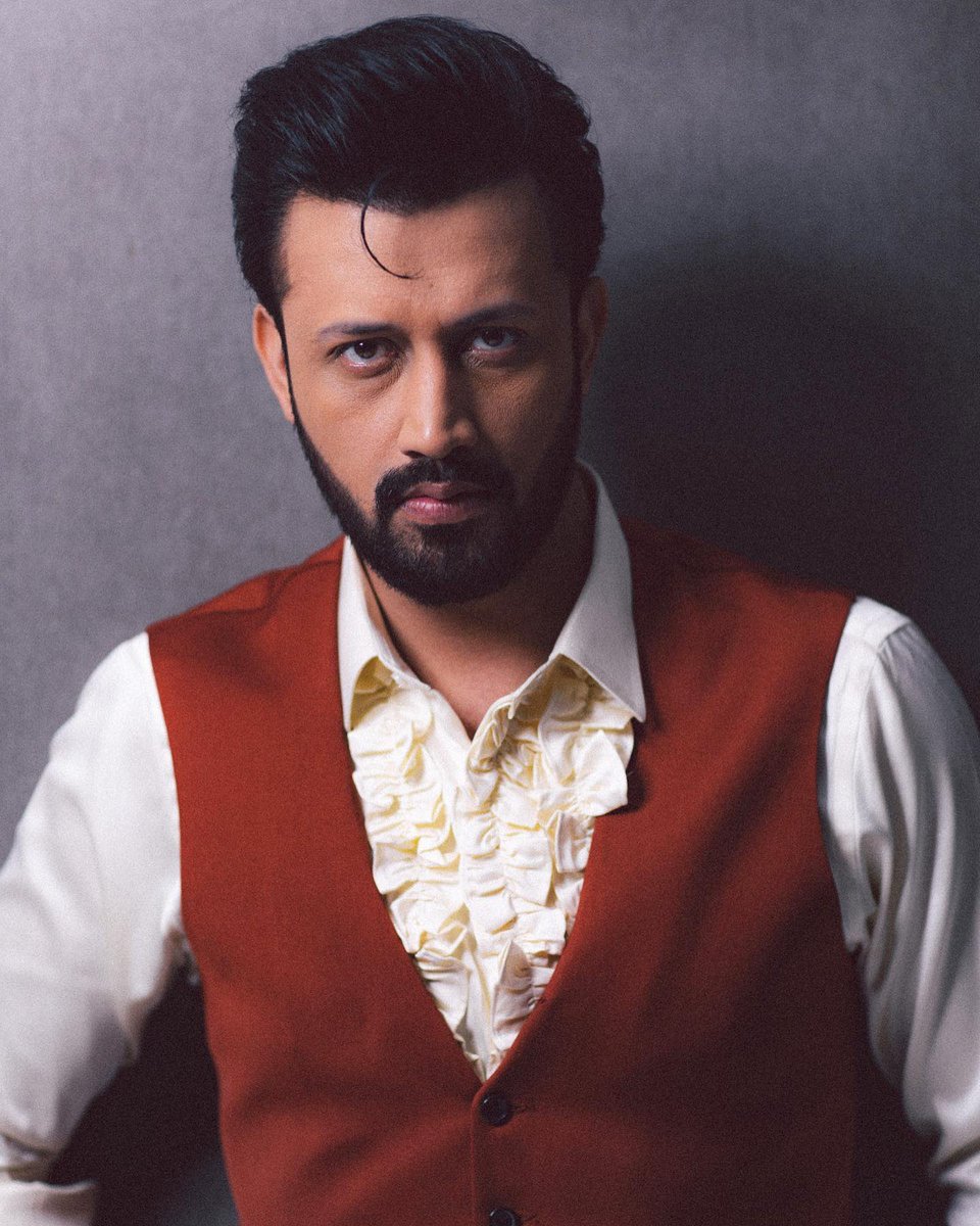 AadeezForever_'s tweet photo. King and Queen..!!🖤🧡
#AtifAslam #ShreyaGhoshal https://t.co/4sA3Hwsy9a