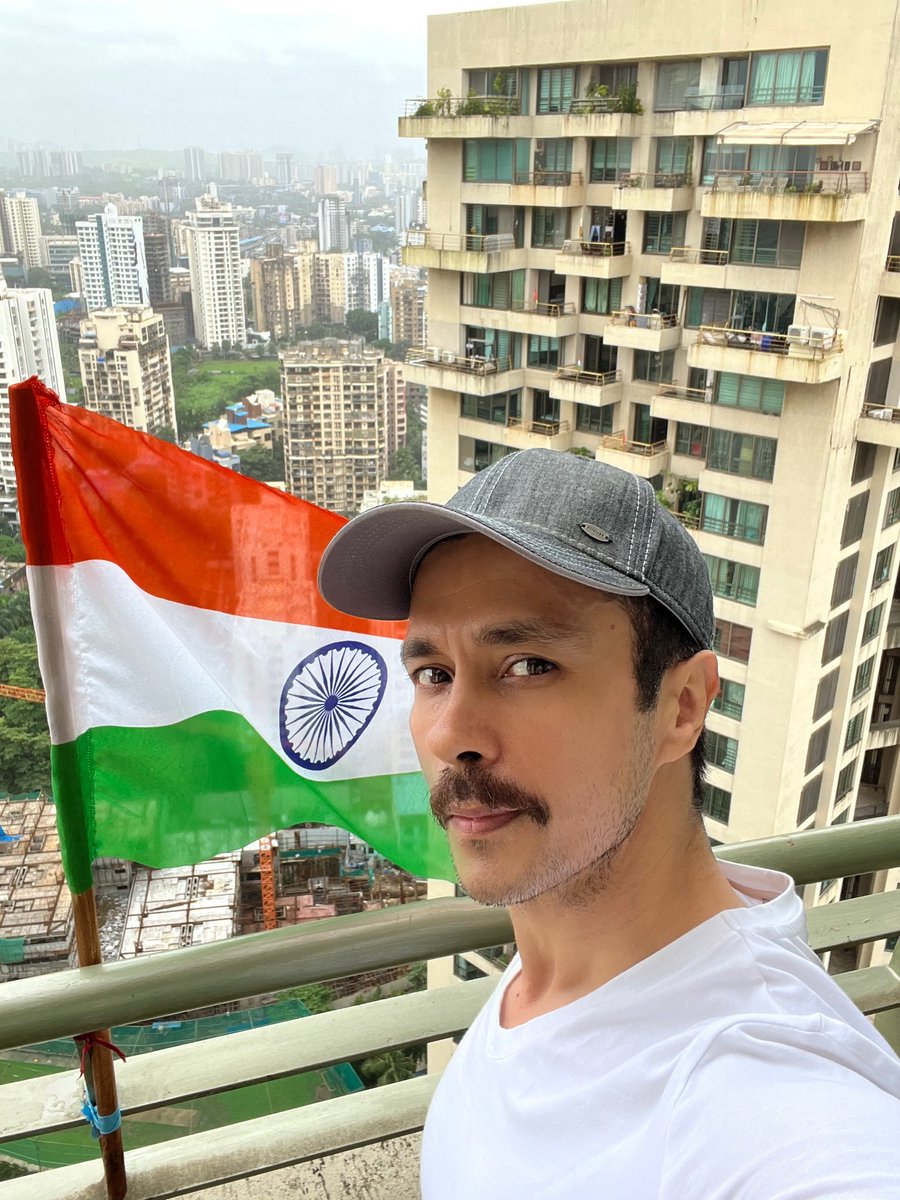 DarshanKumaar's tweet photo. Bharat Mata ki Jai 🙏🏻
Jai Hind 🇮🇳
#HarGharTiranga https://t.co/OOyg8ddsSr