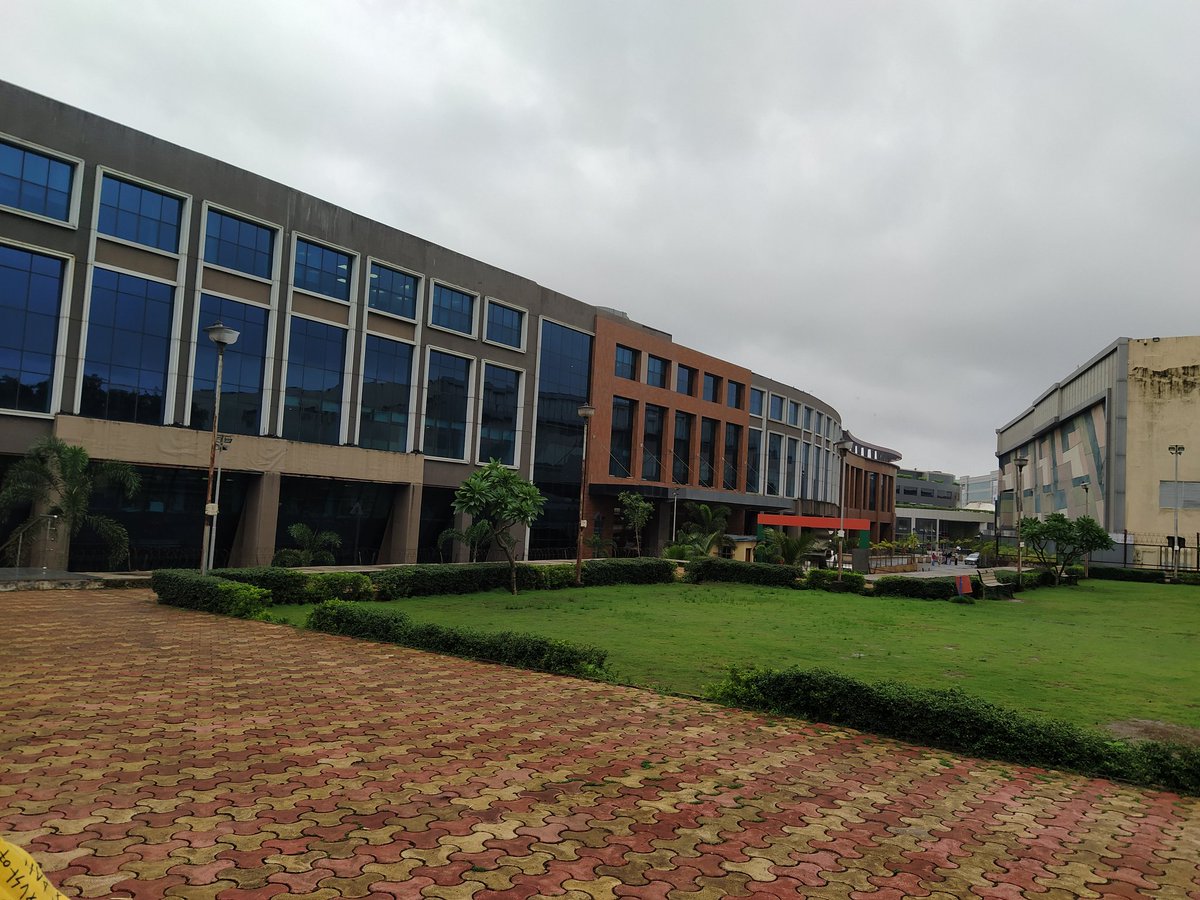 Mirror show everything is right, but nobody wants to see mirror there own life.

#phoenixMall #Mumbai #photography #Photos #PhotoChallenge2022August #PhotographyIsArt #morningvibes 
#enjoylife #friend