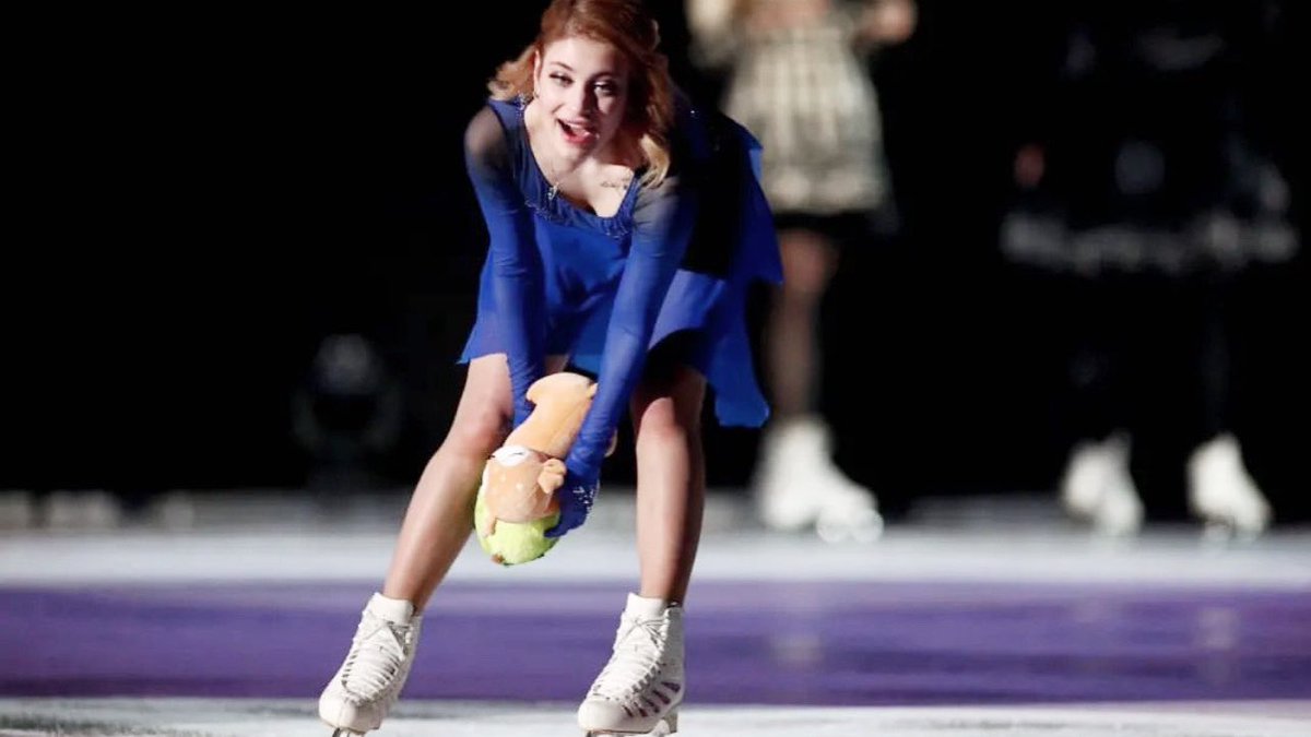 R1FigureSkating's tweet image. “After the first training session at the #Plushenko #Academy,I couldn’t move my arm or leg for a week”
youtu.be/M0pP9o-E4wo