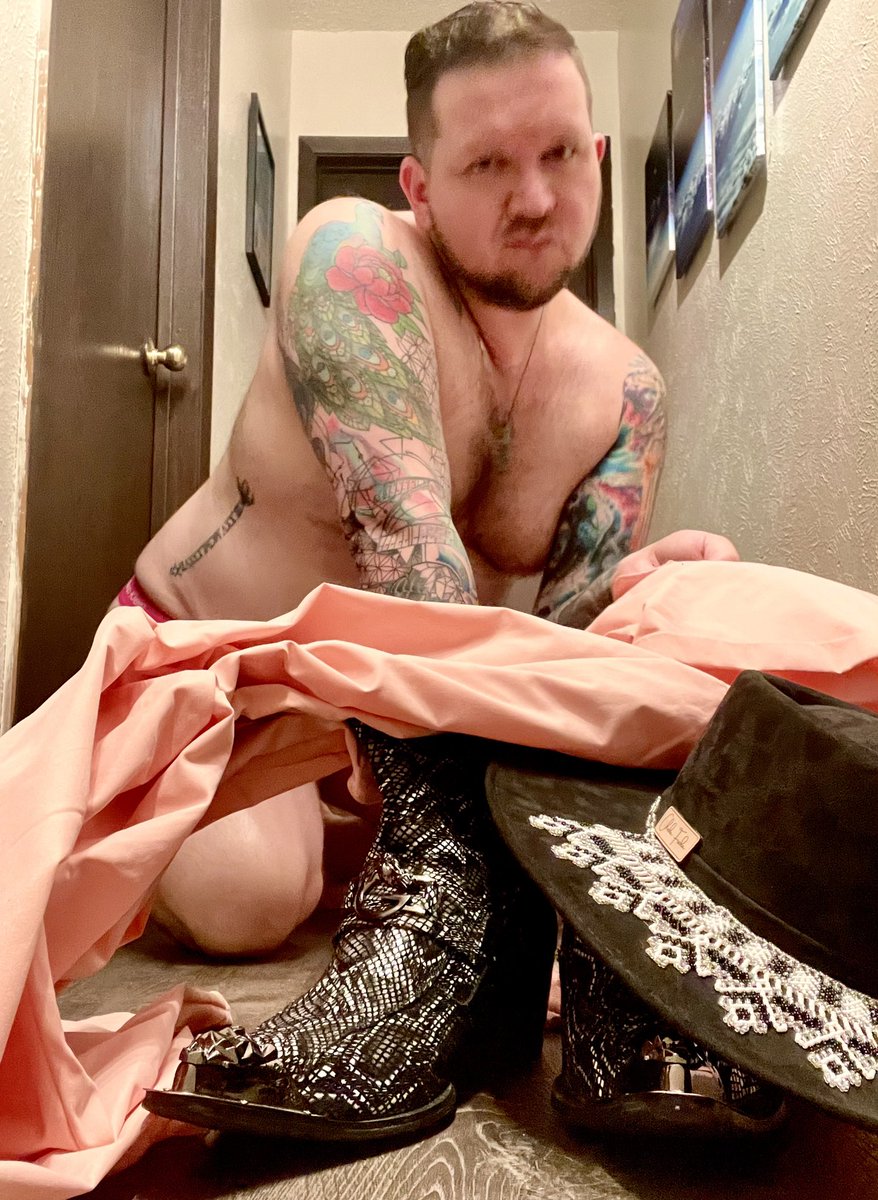 lance_f87's tweet photo. Who’s being gay?! #thickboys #gayfashion #thickdickboys https://t.co/41xf9x5UWm