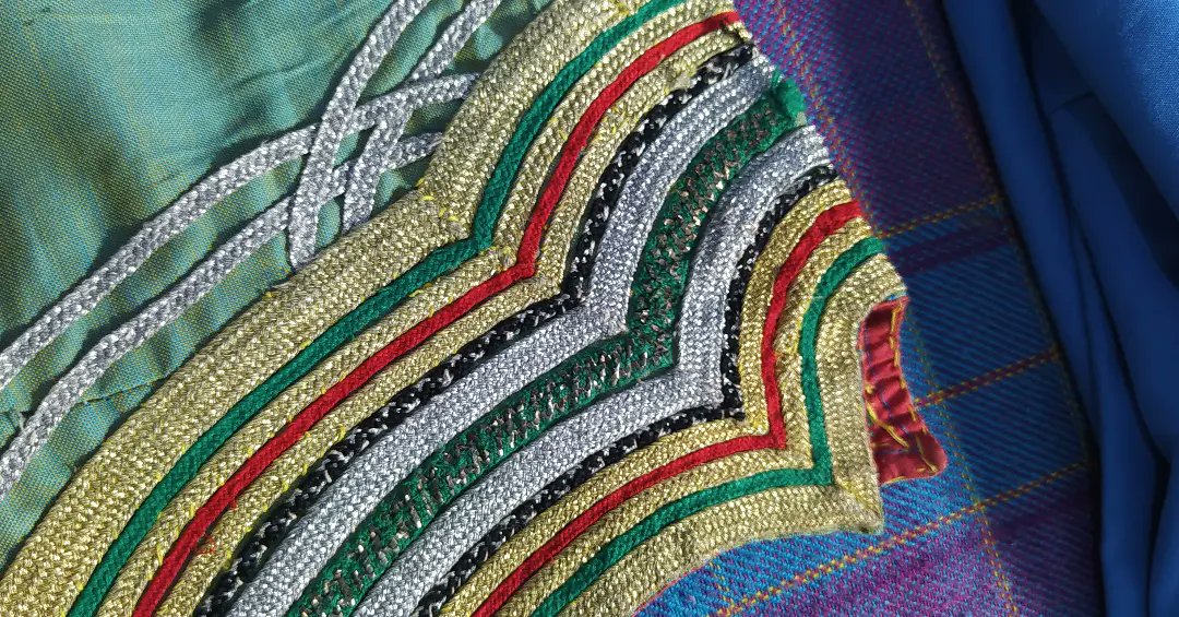 gathaatales's tweet photo. This gorgeous green libas was made by Hawwa Manikfan (Hawwa Dhiye), S. Feydhoo, Esjehige. Her craftsmanship in libas making and sewing Kasab on the libas is flawless. Her level of perfectionism at the folded corners are amazing. https://t.co/dsT1YbK2a2