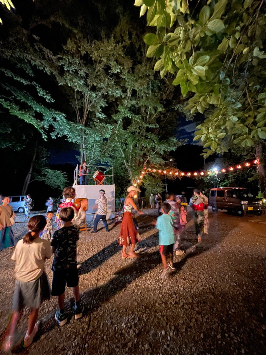 cawaz_base's tweet photo. 【くりつぼ納涼祭@CAWAZ-2022-】

CAWAZ初！夏祭り開催！！👘

2022年8/11(木)山の日⛰
15:00〜20:00

盆踊り、ヨーヨーすくいなどなど
地域の皆さんとの触れ合いを通して、感じた夏。
最高に楽しかった！☺️🙌

来てくれた皆さん本当にありがとうございました！✨
また来年お会いしましょう！！🤝 https://t.co/sbphy5zdEN