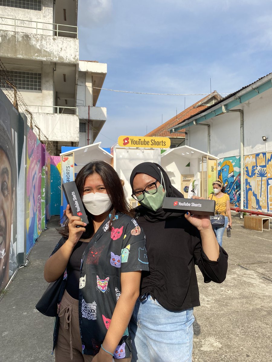 _dwiast's tweet photo. #trikshorts #mainshorts di mblok space!!! https://t.co/t0FI6Gvfli
