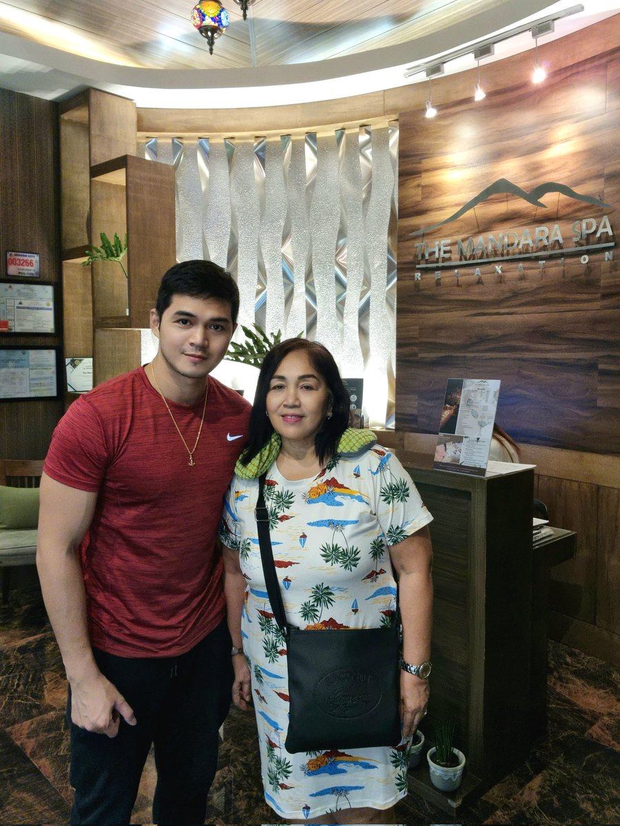 brianphilipg's tweet photo. At dahil request nya ng relaxing massage tapos foodtrip later, request granted then ☺️ #DateWithMom #SundayFunDay https://t.co/XhHN9XyaTE