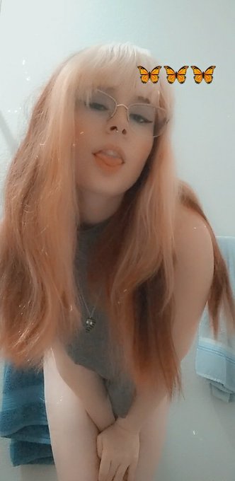 Dyed my hair, it's literally so good https://t.co/SbnQwHPhQb