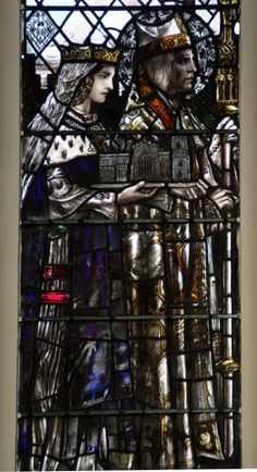 anne_obrien's tweet photo. #onthisday 14th August 1385 Joan of Kent, wife of the Black Prince, mother of King Richard II, died at Wallingford Castle. Stained glass of Joan by Christopher Whall in the church of St Mary the Virign at Ware Hertfordshire.  Legend says Joan responsible for rebuilding St Mary's. https://t.co/6RqYzskGwn
