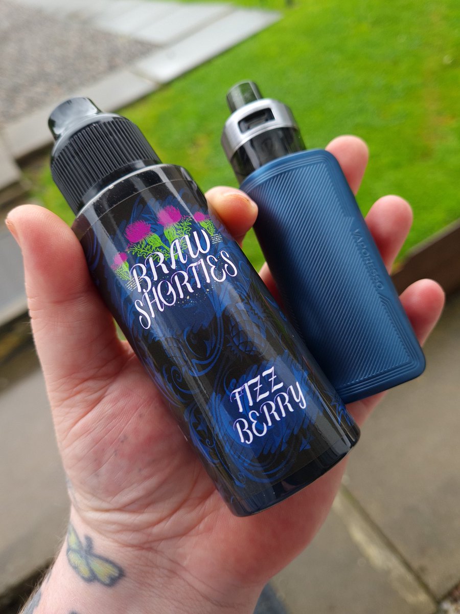 Morning all😉 on this little combo today fizzberry from @BrawBlasda at  five squddlies a bottle it would be rude not to!!