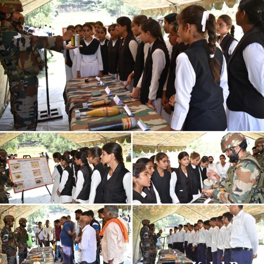 IftikarC's tweet photo. Indian Army organised an amity meet at Samote in District #Rajouri  to strengthen existing bonds between the local populace. 
#IndianArmyPeoplesArmy #AzadiKaAmritMahotsav 
#HarGharTringa 
#يوم_الاعسر_العالمي 
#أشياء_ماتخلص 
#يوم_الجمعه 
#한여름을_수놓을_재민이의_스물셋 https://t.co/hu2wd0aeW6