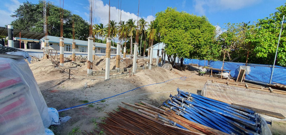 MolhadhoCouncil's tweet photo. Construction of 3 classrooms @ Molhadhoo School 
The building is a two story building and the completion of the building will solve the space constraints faced by the school. https://t.co/DXexVrqWDy
