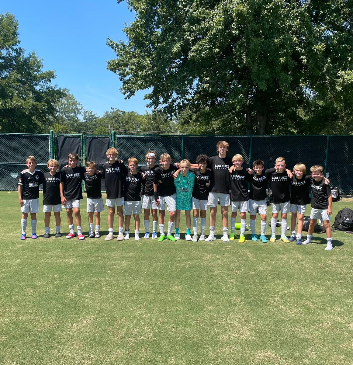 JakeRosenb13's tweet photo. First friendlies with my new @lfamlsnext team. These guys can ball. Excited to play Sporting Kansas City right off the bat! 💪⚽️💪 @MLSNEXT @sportingkcyouth #swopepark https://t.co/fMv6FwsYc8