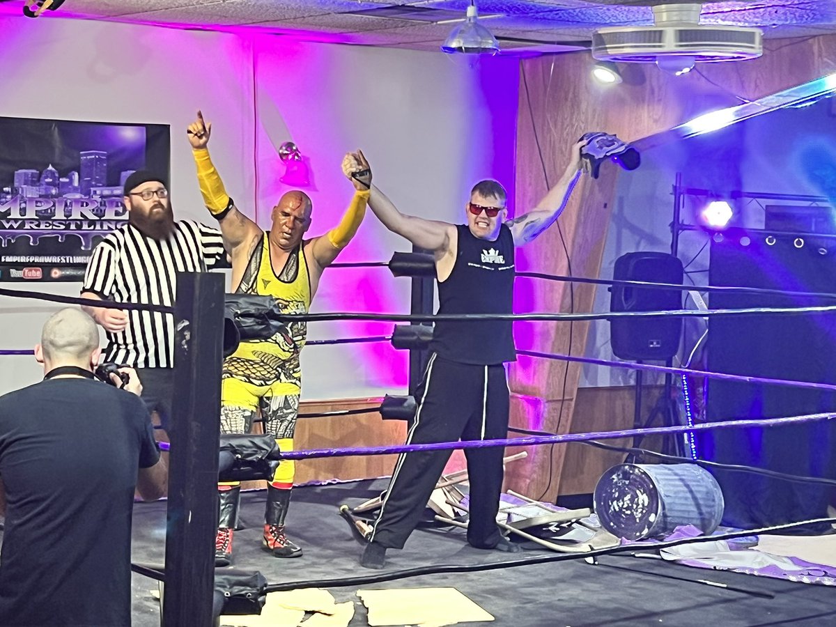 EmpProWrestling's tweet photo. What…..just…..happened…..#EmpireProWrestling #OKC #SupportIndys https://t.co/9eUPEd5uVo