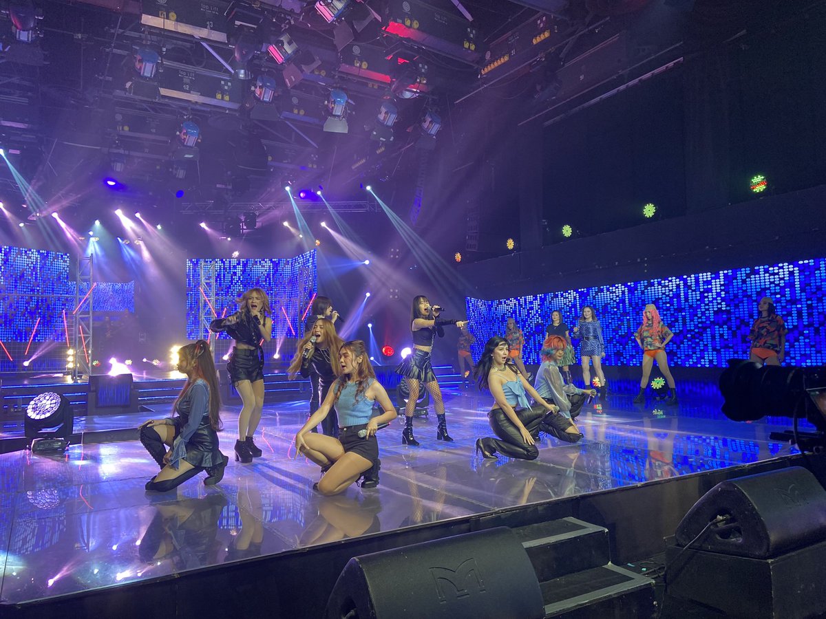 ASAPOfficial's tweet photo. MNL48! LIVE NA LIVE SA ASAP NATIN ‘TO! #ASAPheroes https://t.co/JLQv8vZHat