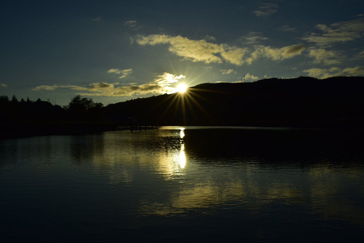 WillapaP's tweet photo. Sunset seen from boat dock on the Willapa River.

#sunset 
#photography #landscapephotography
#sunburst 
#vintagelensphotography https://t.co/XnjqpiplMF