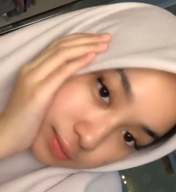 haecaessy's tweet photo. ☆ Tips supaya ga keliatan kusam disekolah! ☆

━━ A THREAD 
 
tags; ariel hamil, jawa tengah, hakken, jihoon, tsunami, pelawak merah, sambo, fachri albar, denny siregar, fans MU, 14 agustus, minggu, big mouse, nana, #OspekFullSenyum #IPBCetakRekorLagi (pict pinterest) https://t.co/6w7VB91Fz5