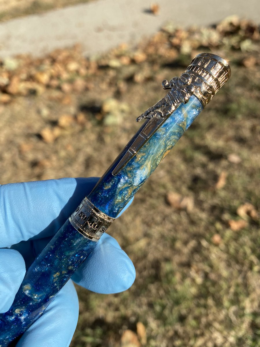 AnubisArmory's tweet photo. In honor of the @chargers and @RamsNFL game tonight, I thought I'd share this pen I made as a gift a while back! It's my take on a #Chargers themed pen! #boltup https://t.co/dO8rBUsV5b