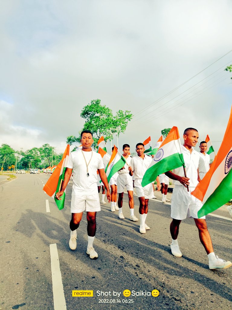 bhupengogoi338's tweet photo. Mere Hath mein Tiranga, 11th APBn Dergaon #AzadiKaAmritMahotsav
#HarGharTiranga
#HarGharTirangaAssam
@PMOIndia
@HMOIndia
@MinOfCultureGoI
@CMOfficeAssam
@himantabiswa
@DGPAssamPolice
@assampolice
@commandant11th1 https://t.co/dsgLAg79f0