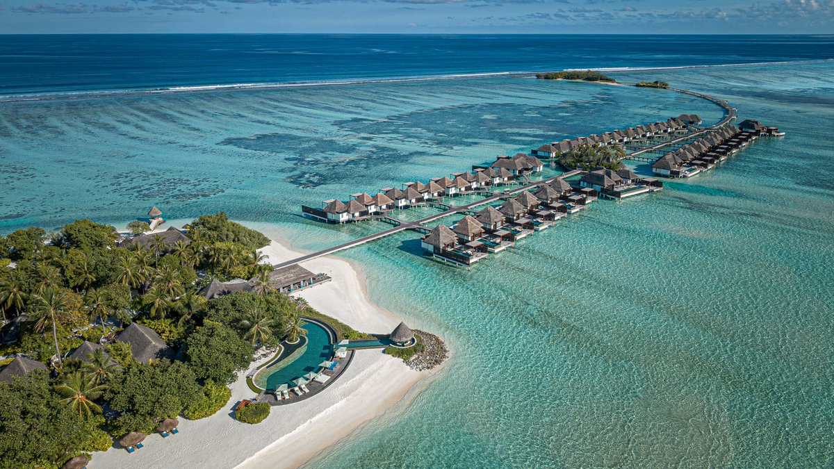 Four Seasons Resorts Maldives tweet media