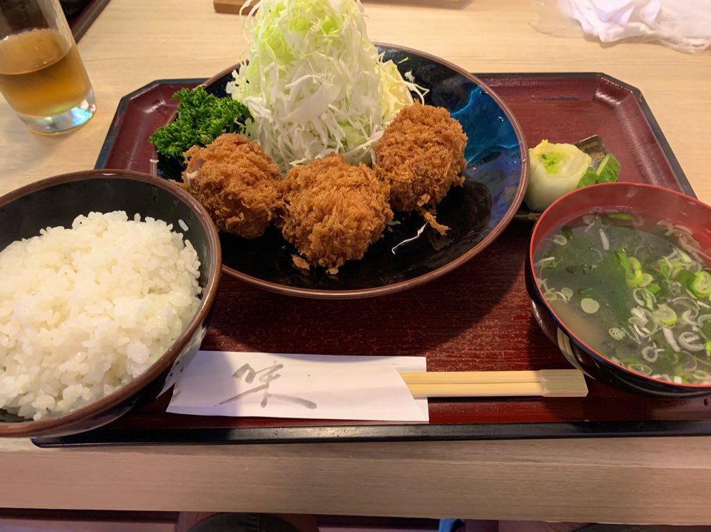 kashiwanohage's tweet photo. 柏の葉キャンパスから16号を挟んだ松葉町にある『とんまる』に来ました。
ランチのヒレカツセットをいただきました。お肉に熱が入りすぎないように調理されているのか、弾力を感じられて最高に美味しかった！！お店の裏に駐車場があるので車でも可！ぜひ！ https://t.co/SlR67VEsAH