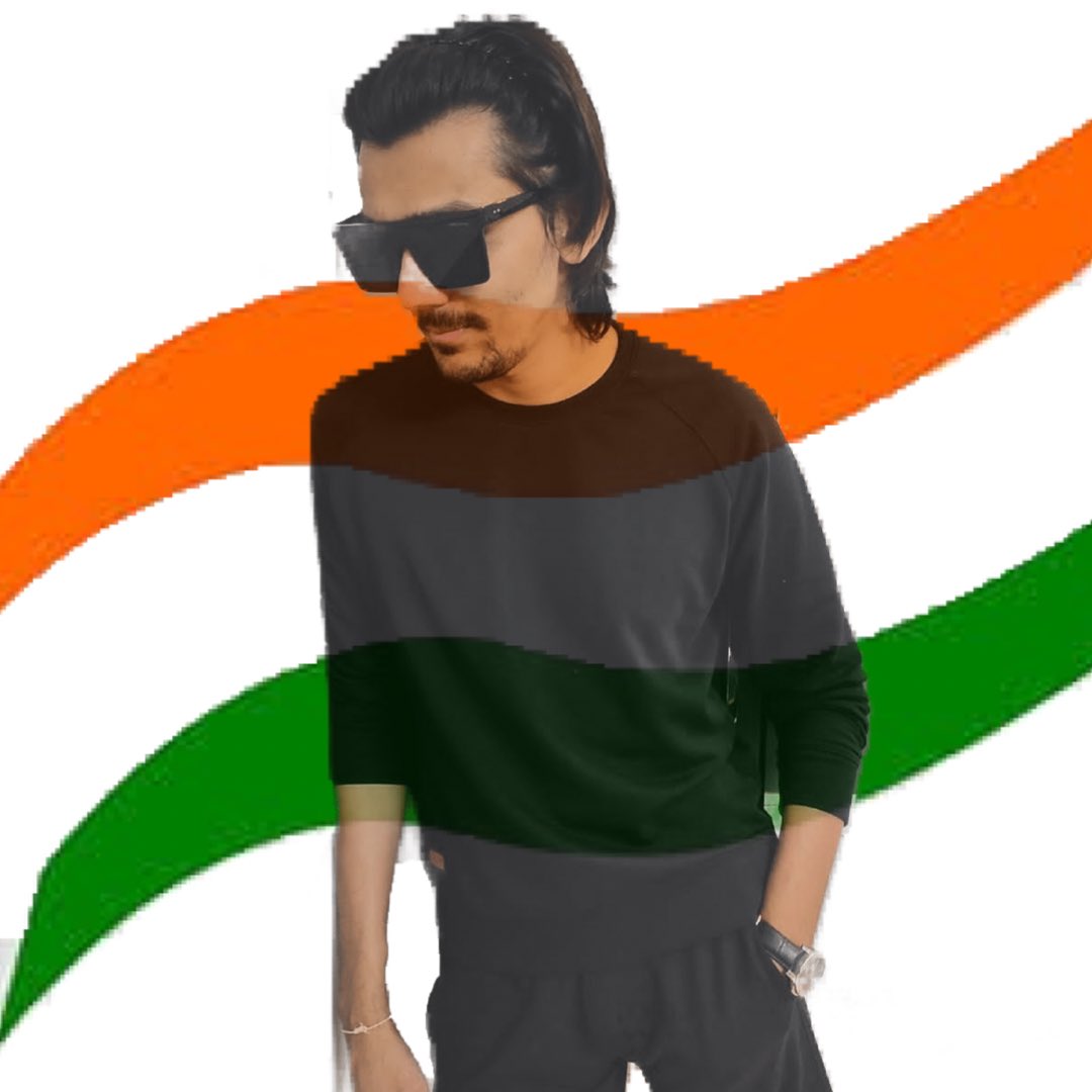 niravasha's tweet photo. #amritmahotsav #india #proudindian #indianflag🇮🇳 #indianarmy #indianfood #indianlove #indianlonghair #indianfestival #indian #gatewayofindia #tajmahal #marinedrive #mumbai #mumbairains #mumbaidiaries #saarejahanseachahindustanhamara #ilovemycountry #iloveindia #harghartiranga🇮🇳 https://t.co/xuReEuH5UW